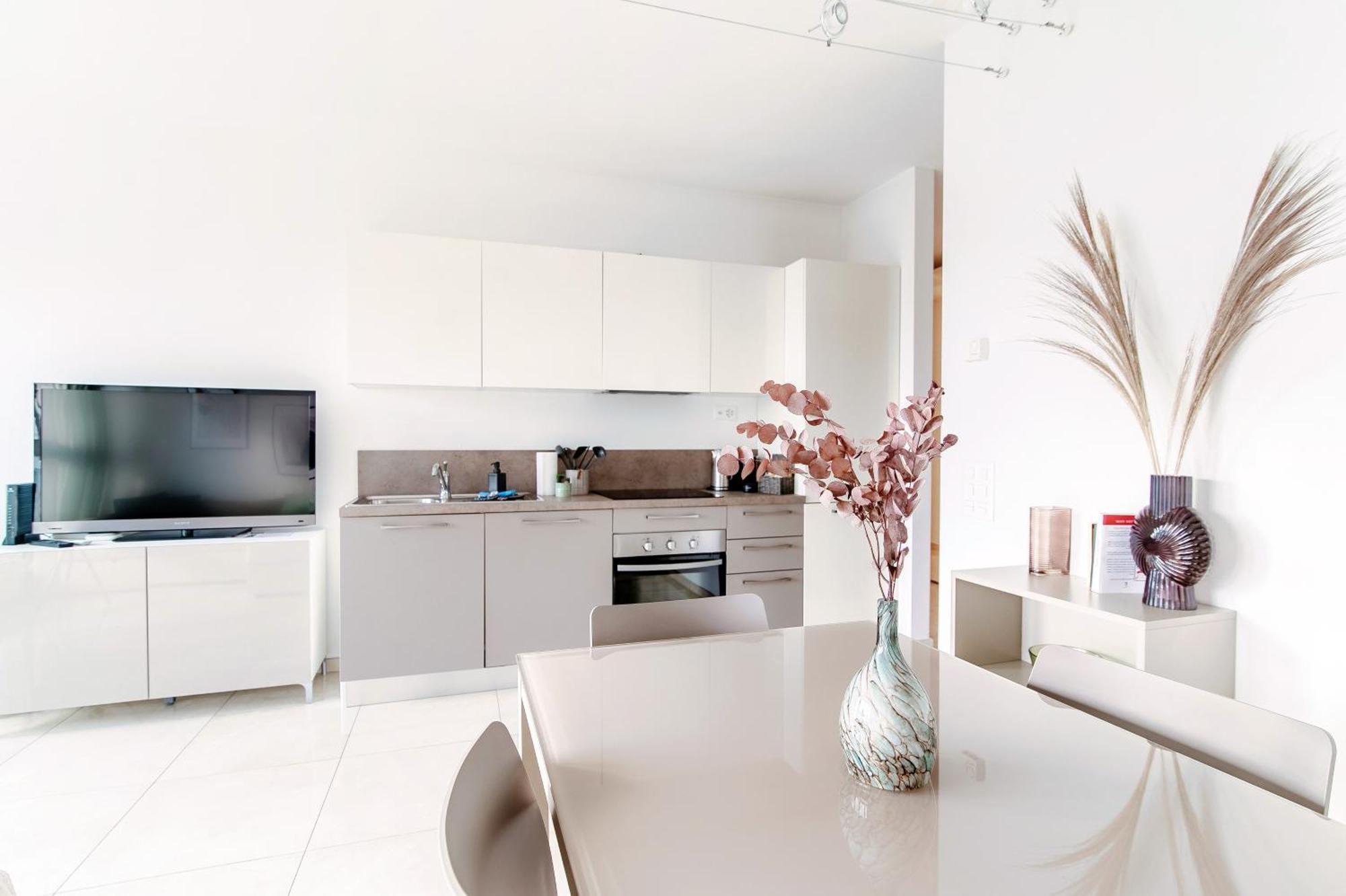 Апартаменты Il Parco 13 By Quokka 360 - Strategic Flat In Lugano Centre Экстерьер фото